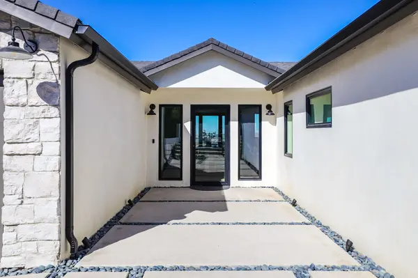 3059 Cresta Way, Laguna Beach, CA 92651-2161