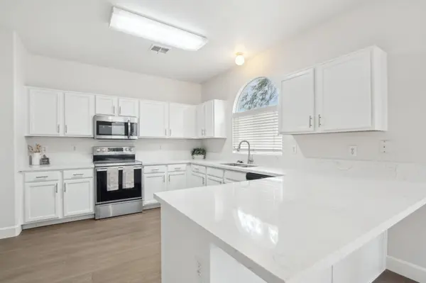 2502 S 90th Gln, Tolleson, AZ 85353-6933