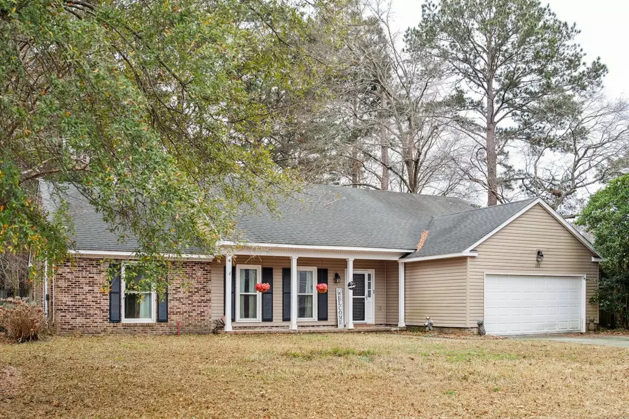 112 Chownings Ln, Goose Creek, SC 29445-5432