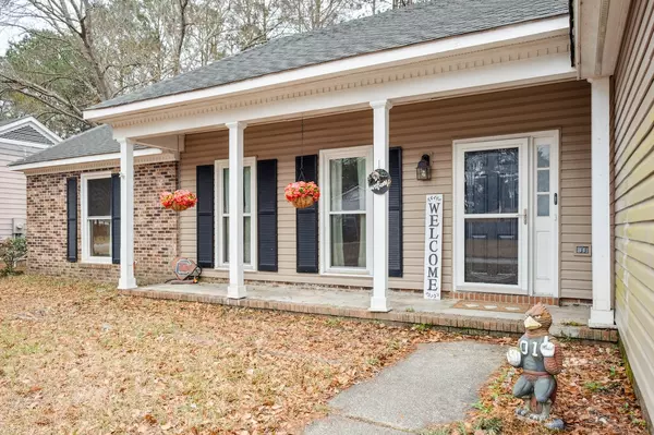 Goose Creek, SC 29445-5432,112 Chownings Ln