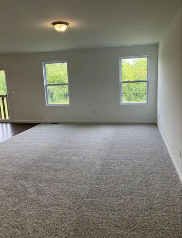 10169 Swan Lake Cir, Ypsilanti, MI 48197-7268