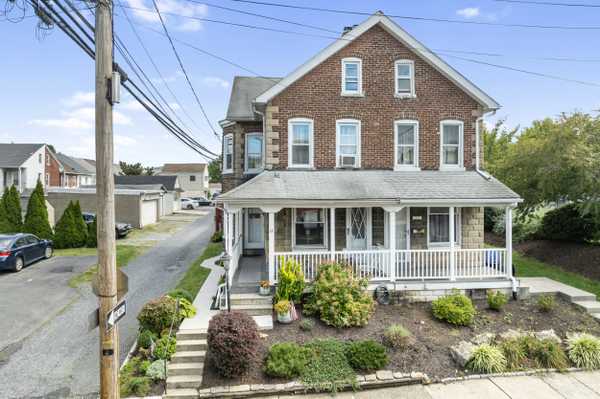 13 S 7th St, Emmaus, PA 18049-3716