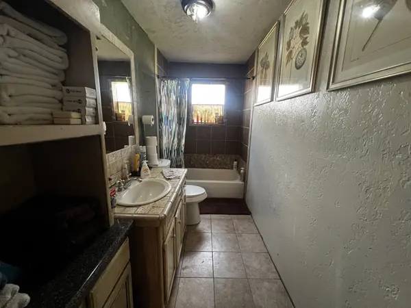 3330 Glenwood St, Beaumont, TX 77705-2828
