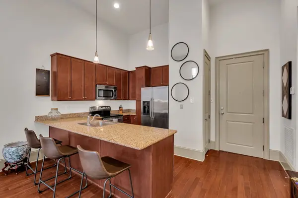 1201 CANAL ST. NEW ORLEANS #206, La 70112,