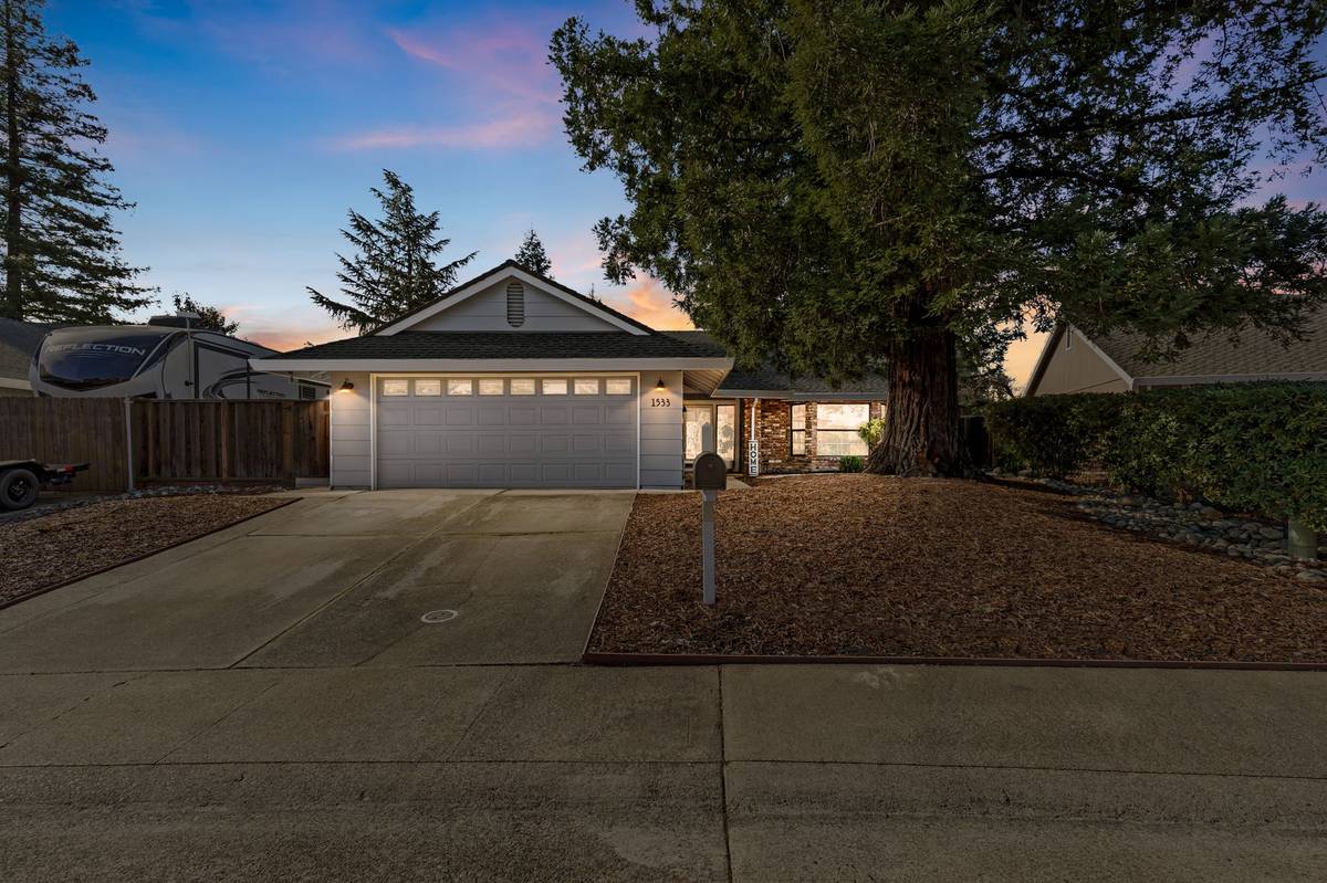 1533 Pine Valley Cir, Roseville, CA 95661-5747