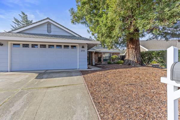 1533 Pine Valley Cir, Roseville, CA 95661-5747