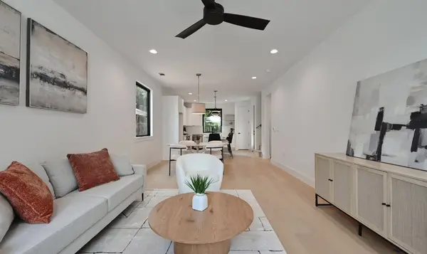 3001 E 51st St #6, Austin, TX 78723-4620