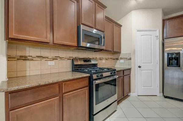 New Braunfels, TX 78130-2987,260 Escarpment Oak