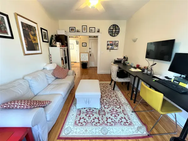 242 S Huntington Ave ##12, Jamaica Plain, MA 02130-4810