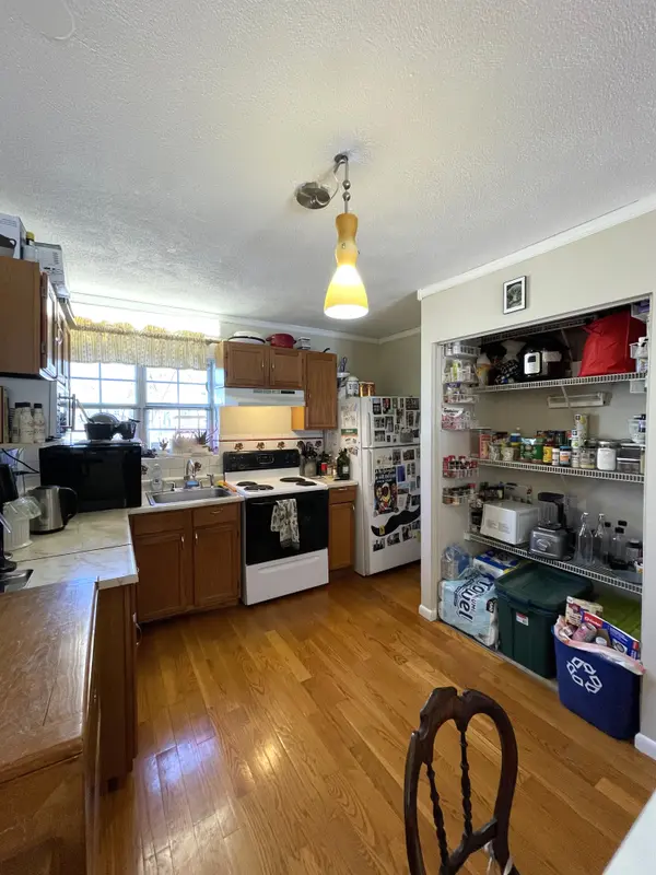 8 Robinwood Ave ##3, Jamaica Plain, MA 02130-2140