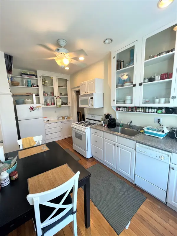242 S Huntington Ave ##12, Jamaica Plain, MA 02130-4810