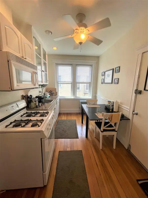 242 S Huntington Ave ##12, Jamaica Plain, MA 02130-4810