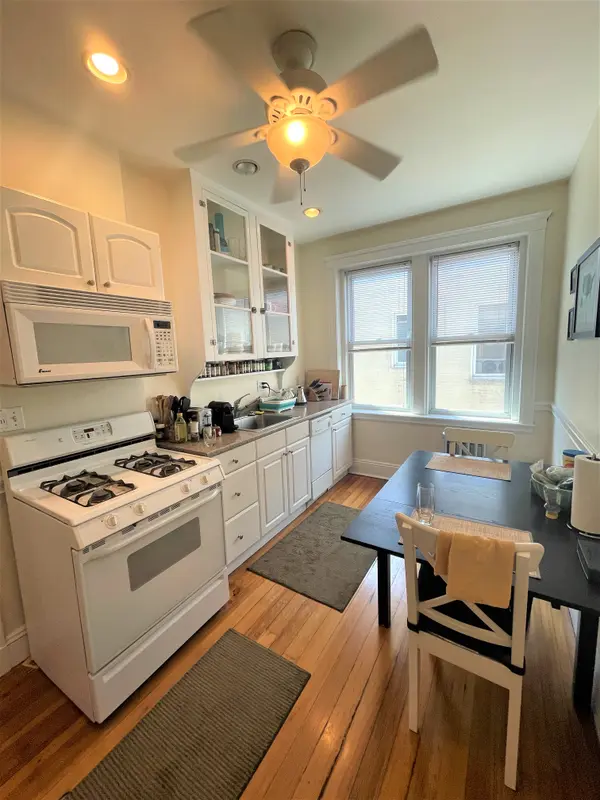 242 S Huntington Ave ##12, Jamaica Plain, MA 02130-4810