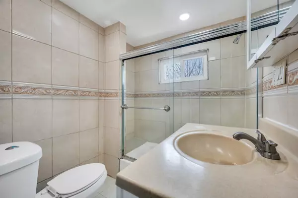South Richmond Hill, NY 11419,103-12 114th St