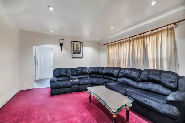 South Richmond Hill, NY 11419,103-12 114th St