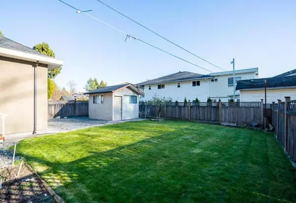 Surrey, BC V3V 1J6,14266 92 AVENUE