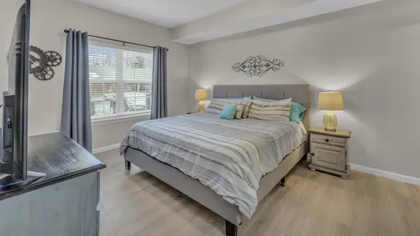 6 Monarch Trace Ct #101, Chesterfield, MO 63017-4620