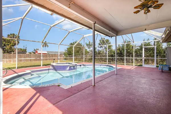 7209 Jasmine Rd, Fort Myers, FL 33967-3030