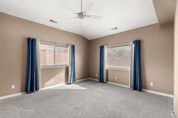 44 N Reflection Way, St George, UT 84770-8013