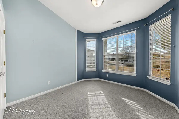 44 N Reflection Way, St George, UT 84770-8013