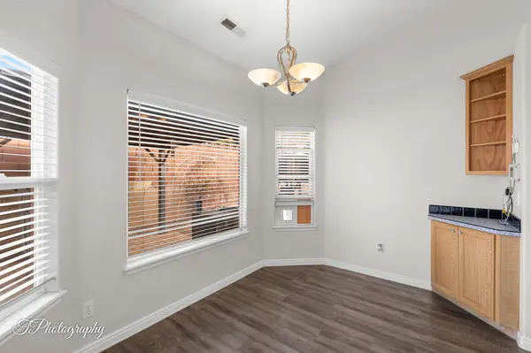 44 N Reflection Way, St George, UT 84770-8013