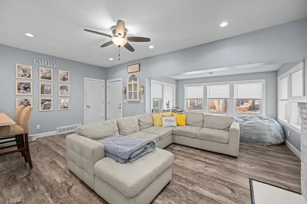2516 22 1/2 Ave, Rock Island, IL 61201-4634