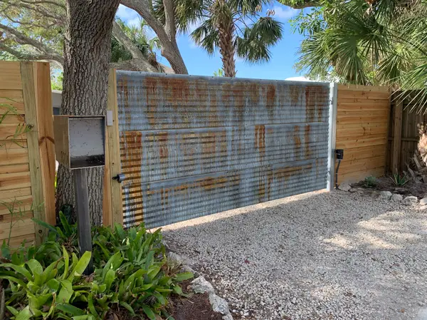 5880 Midnight Pass Rd, Sarasota, FL 34242-2102
