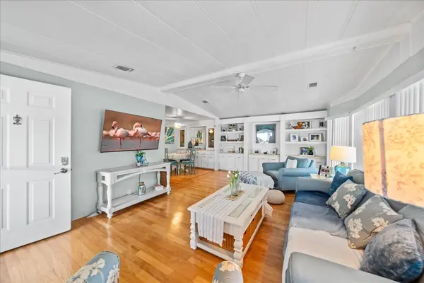 601 Seagull Dr, Sebastian, FL 32976-7806