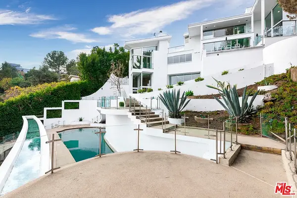 7571 Mulholland Dr, Los Angeles, CA 90046-1238