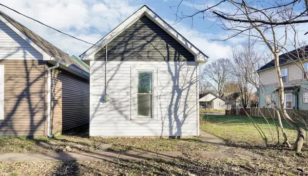 548 N Pershing Ave Indianápolis IN 46222