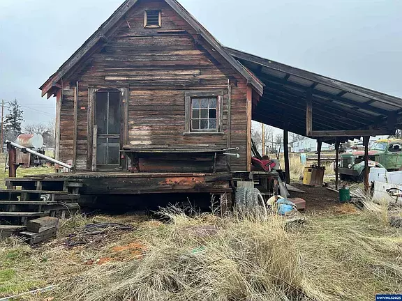 955 B St, Fossil, OR 97830-8330