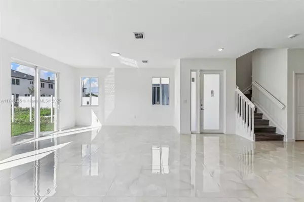 Miami, FL 33170,22718 SW 131st Ave