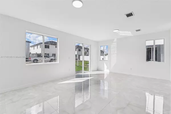 Miami, FL 33170,22718 SW 131st Ave