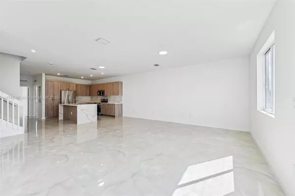 Miami, FL 33170,22718 SW 131st Ave