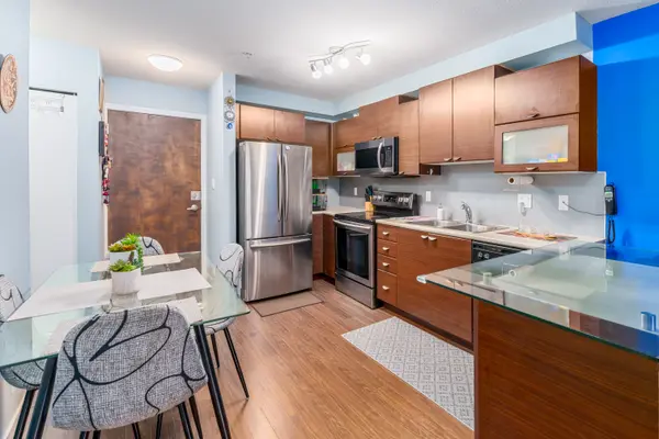 10788 139 St #419, Surrey, BC V3T 0A6