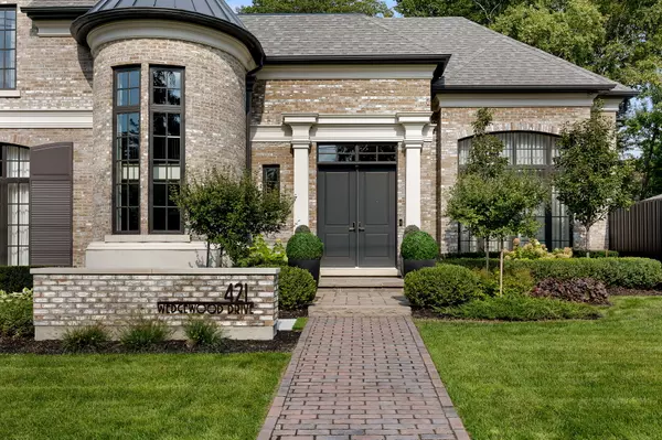 Oakville, ON L6J 4S3,421 Wedgewood Dr