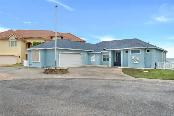 319 Bayview Dr, Aransas Pass, TX 78336-6715