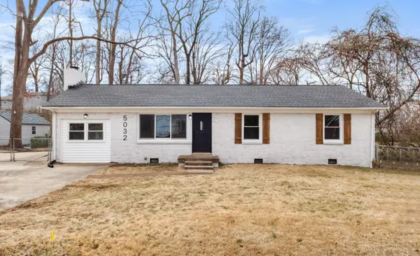 5032 Collinwood Dr, Clarksville, TN 37042-6162