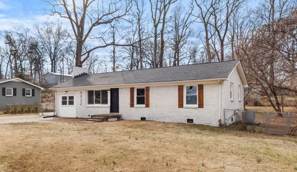 5032 Collinwood Dr, Clarksville, TN 37042-6162