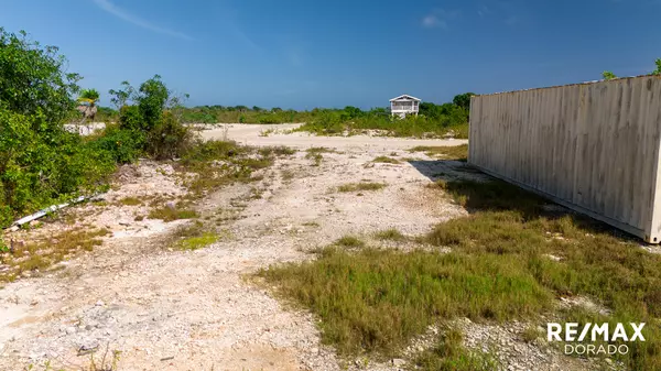 Gbe Secret Beach,,Main road lot