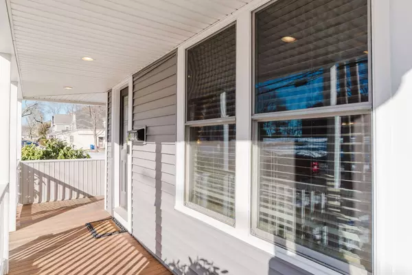 Walpole, MA 02081-3233,268 Common St