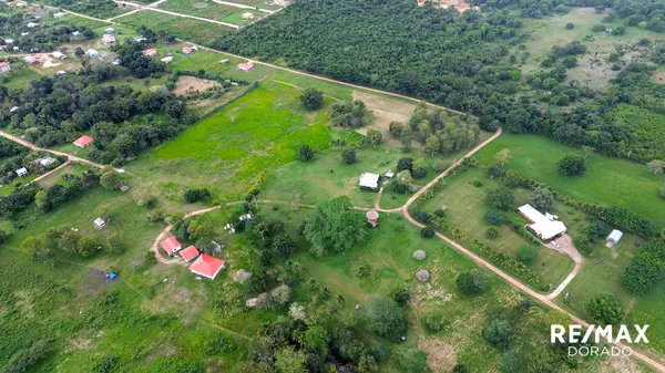 The Ultimate Country side living experience! Santa Familia Village, Cayo District,