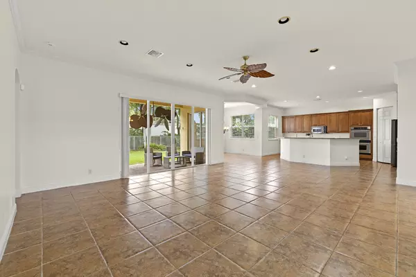 Lake Worth Beach, FL 33467-6940,7135 Via Abruzzi
