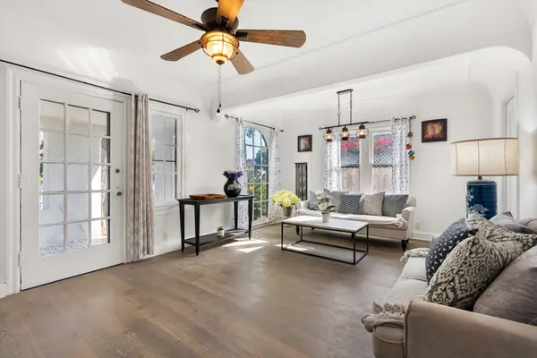 2134 Stewart St, Santa Monica, CA 90404-5213