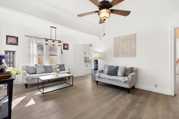 2134 Stewart St, Santa Monica, CA 90404-5213