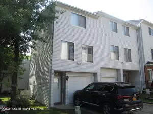 355 Ilyssa Way, Staten Island, NY 10312-1387