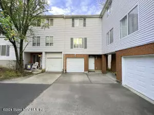 208 Ilyssa Way, Staten Island, NY 10312-1380