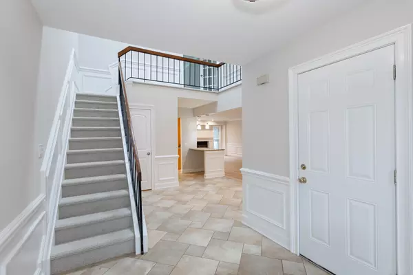 Bay Shore, NY 11706,43 Boathouse Lane East