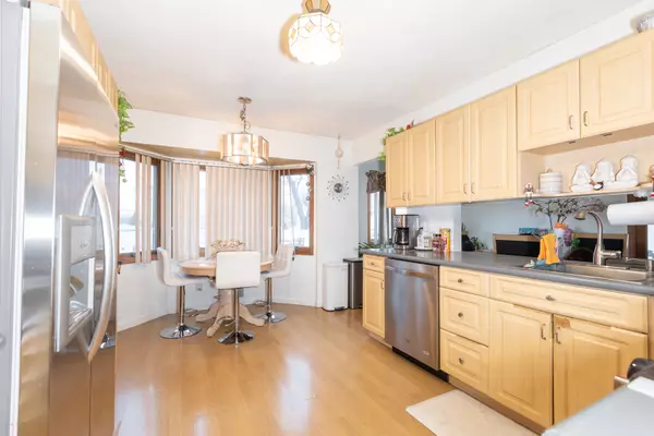 Bay Shore, NY 11706,7 Mars Road