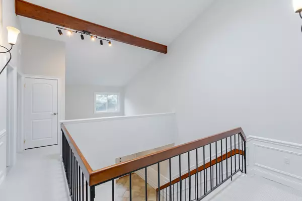 Bay Shore, NY 11706,43 Boathouse Lane East